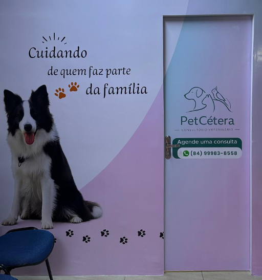 Porta do consultório Petcétera dentro da Casa da Ração